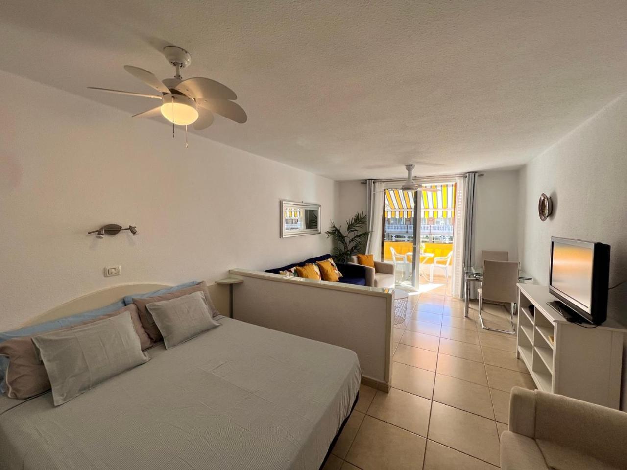 Seafront New Modern Apartment Playa de las Americas  Exterior photo